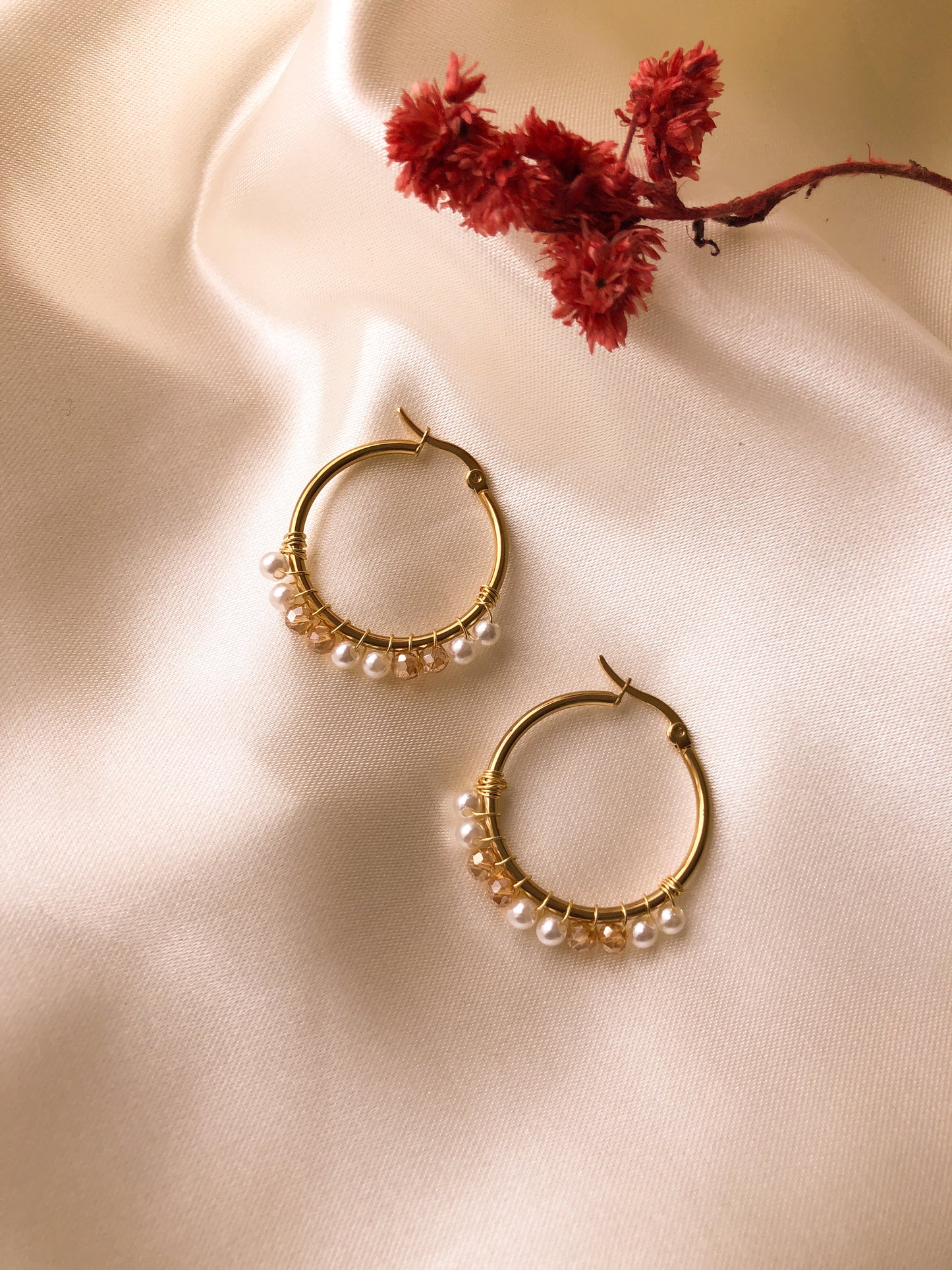 Argollas beige y perla