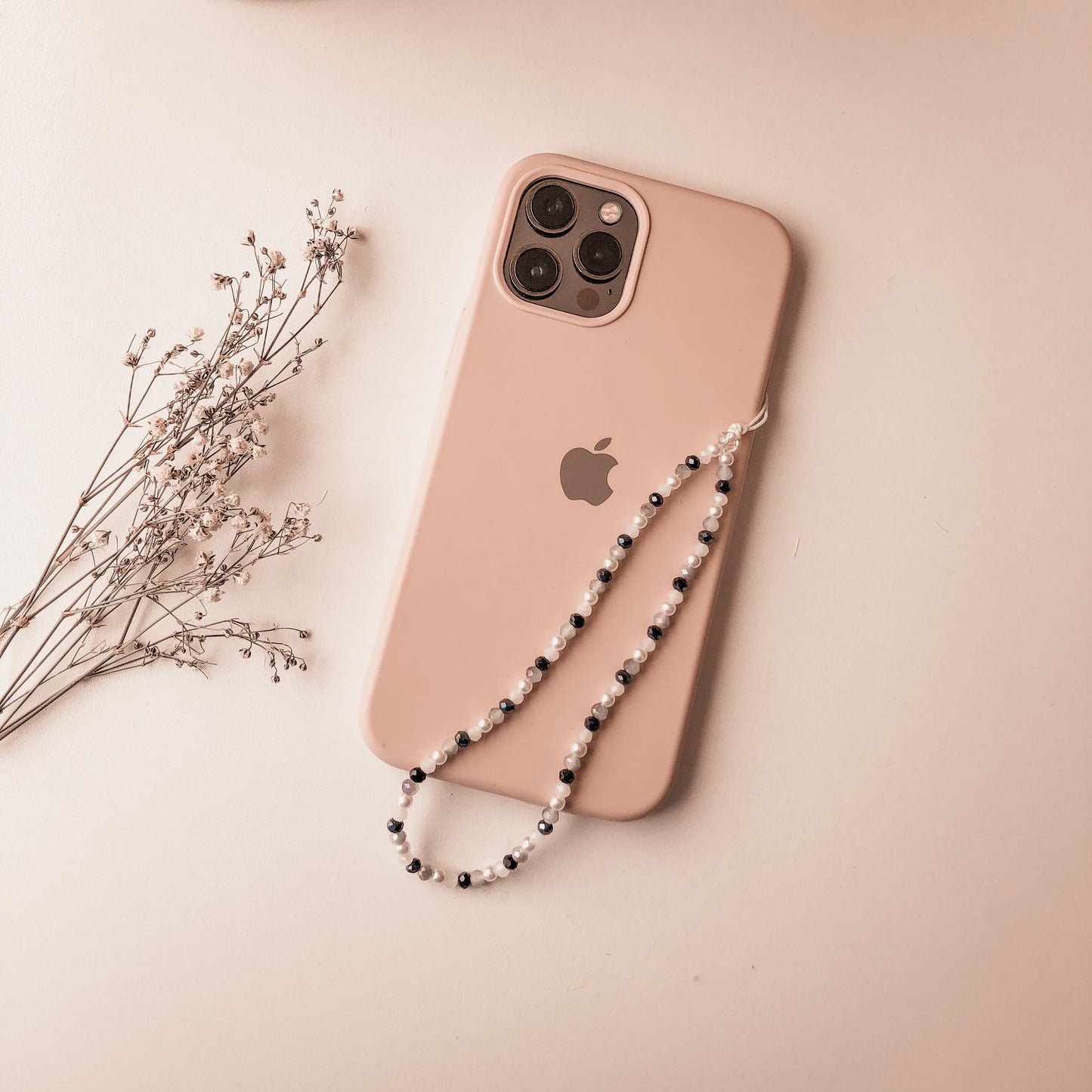 Strap Phone Minimal