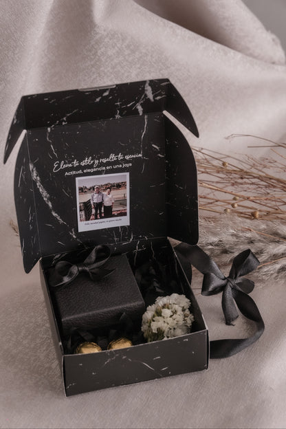 Brazalete grabado + box de regalo