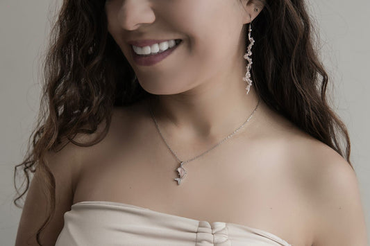 COLLAR DELFIN ROSA