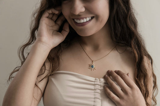 COLLAR SOL PUNTAS