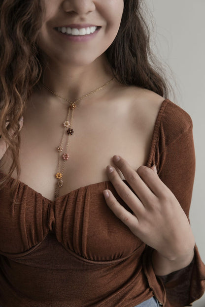 COLLAR FLORES COLGANTES