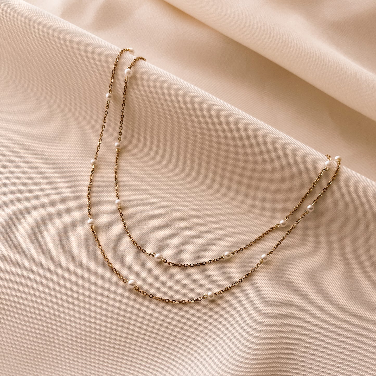 Collar doble de perlas pequeñas